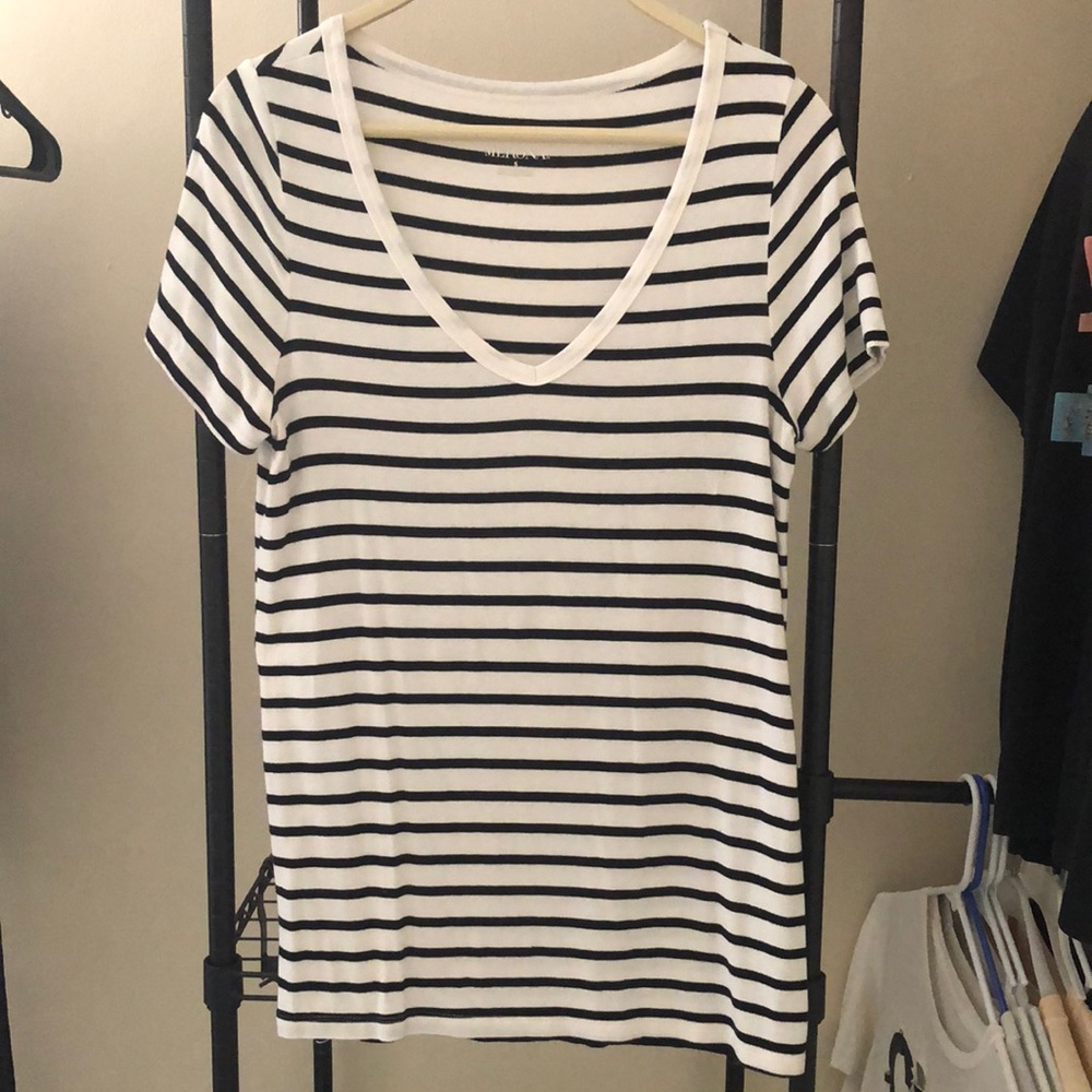 Soft, loose fitting tshirt.